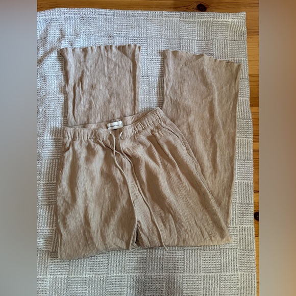 Abercrombie & Fitch Pants - Abercrombie and Fitch Flowy Pants